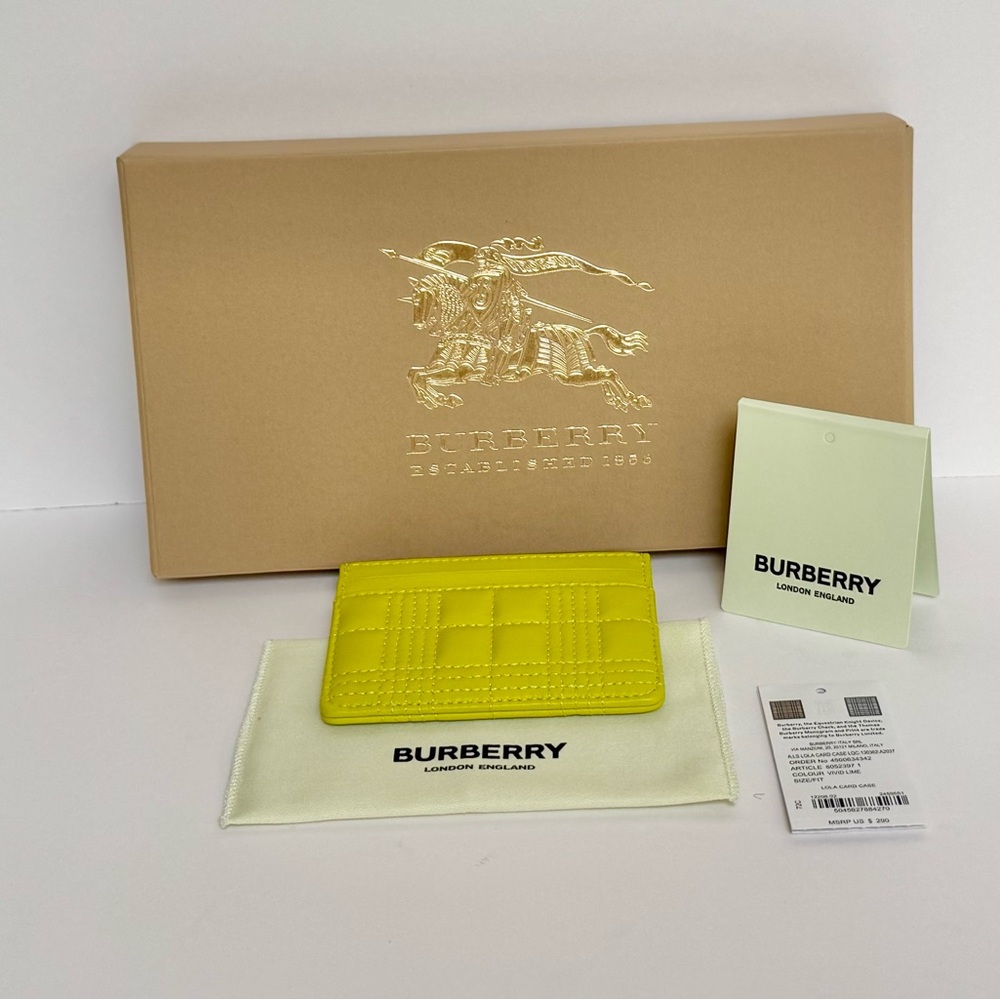 Burberry Lola Collection Vivid Lime Quilted Leather Card Holder - Picture 2 of 6